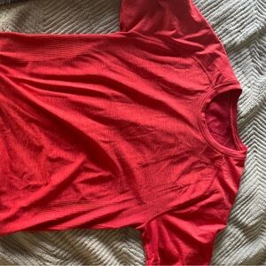 Men’s LuluLemon Top